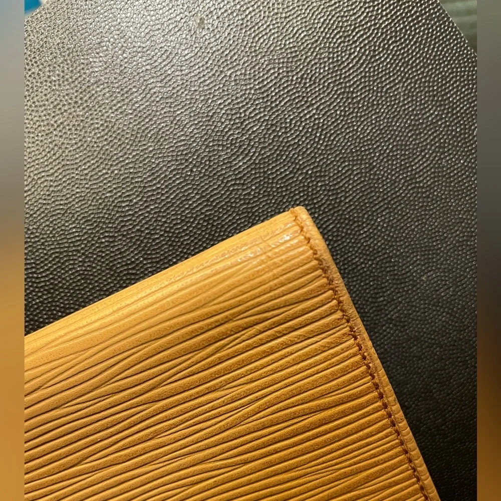 Louis Vuitton Malletier Yellow Epi Porte Tresor International Wallet RARE